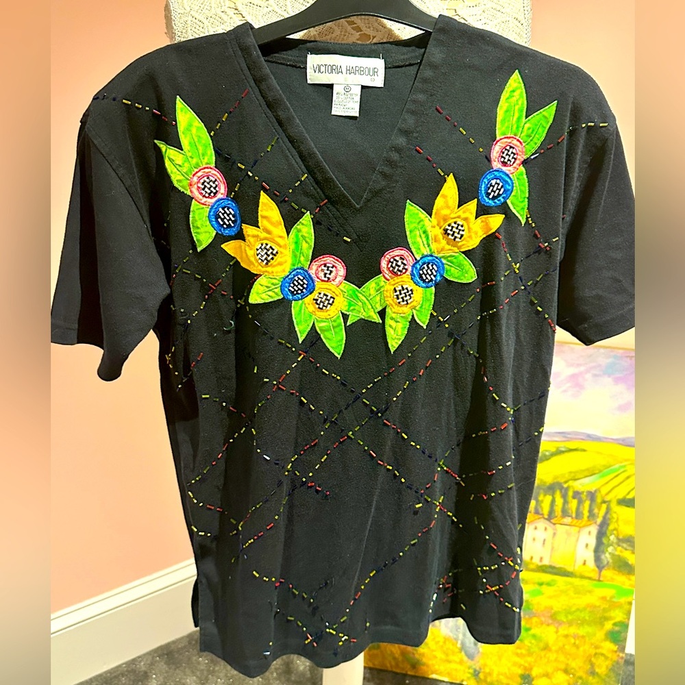 Victoria Harbour vintage top